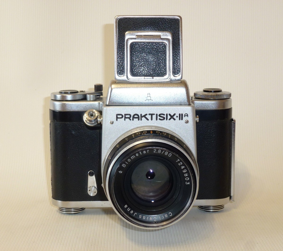 Pentacon Praktisix IIA 2a camera medium 6x6cm w/80mm f/2.8 Pentacon Praktisix IIA 2a camera medium 6x6cm w/80mm f/2.8