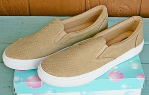 soda perforated slip on