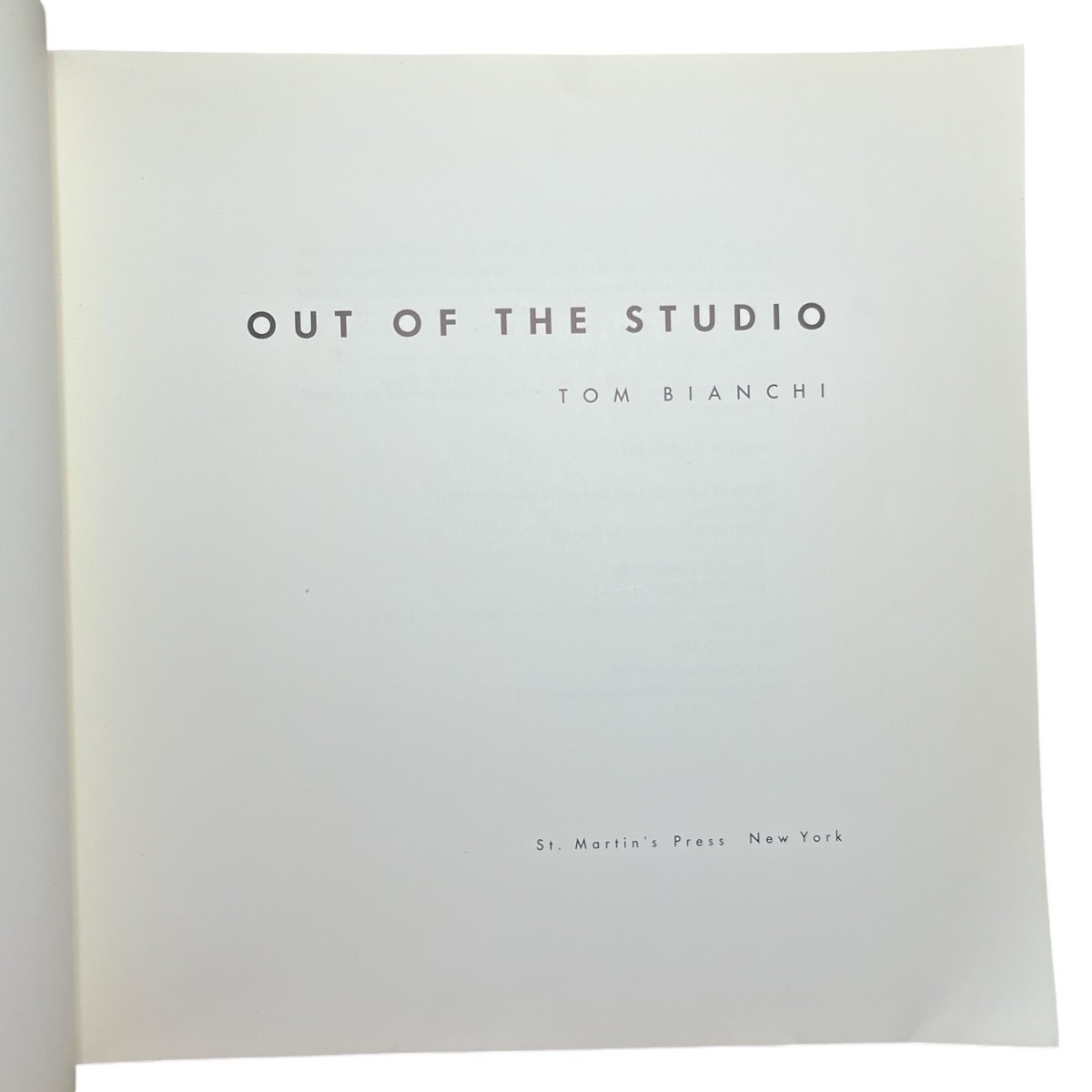 アート・デザイン・音楽 TOM BIANCHI OUT OF THE STUDIO Tom Bianchi Out of the Studio Adult Male B/W Photos Paperback USA