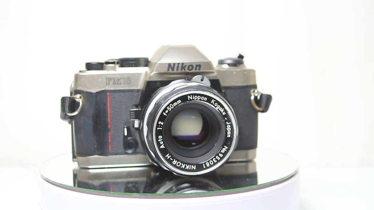 AS IS Nikon FM10 Film Camera & Nikkor H Auto 50mm F/2 Non Ai Lens