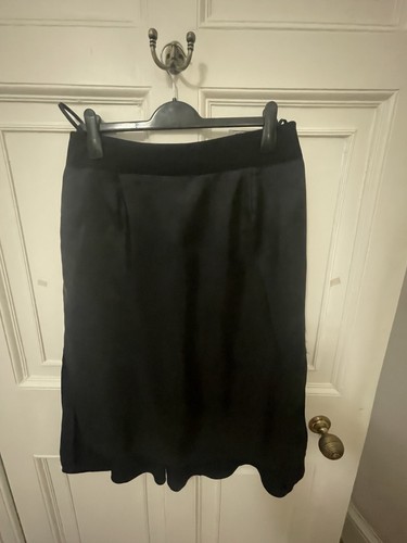 BEAUTIFUL &ELEGANT BASLER BLACK SKIRT SIZE 14 EXCELLENT CONDITION. - Picture 10 of 16