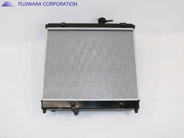SUZUKI Jimny 2018 3BA-JB64W Radiator 1770077R00 [New] [PA105701417] - Image 2 of 2