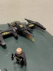 LEGO #6863 DC Universe - Batwing Battle Over Gotham City (2012) Minifigs