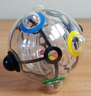 Rubik's 360 Kugel Ball Puzzle getestet funktioniert Farbe schwierig