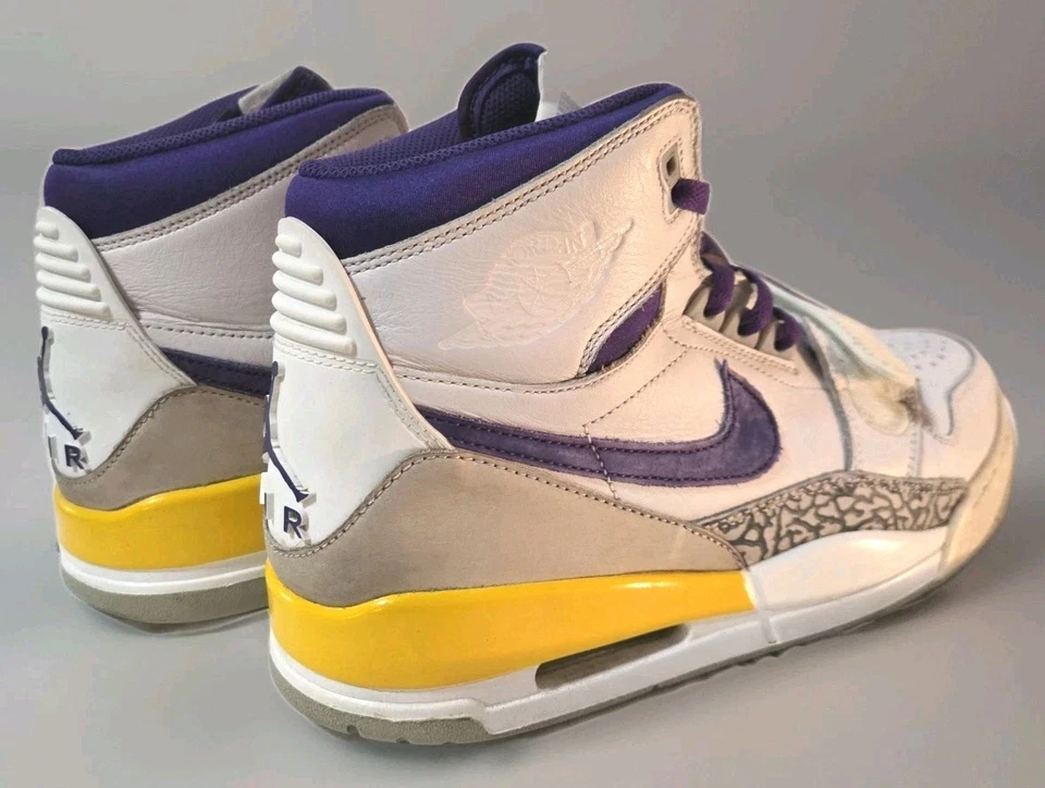 Air Jordan Legacy 312 Blanco Púrpura y Amarillo AV3922-157 Talla 12 Foto 3 de 4