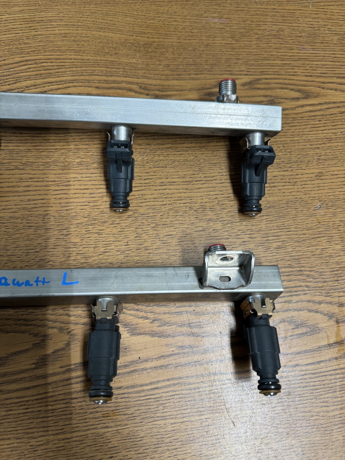 2004-2013 Maserati Quattroporte 4.2 Fuel Injection Rail Line & Injectors Set OEM