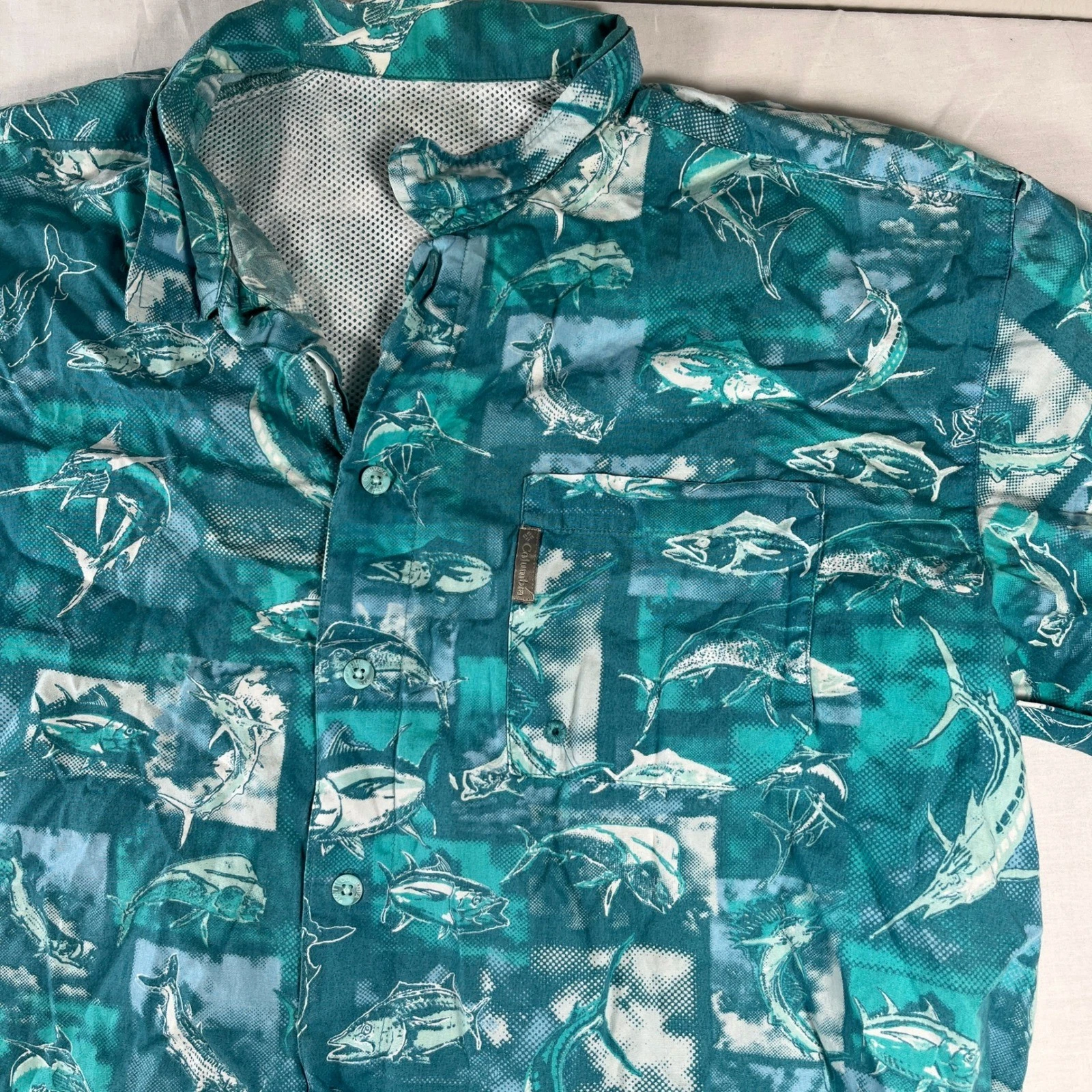Columbia PFG Fishing Shirt Mens L Teal Fish Print Excellent Short Sleeve FM7319
