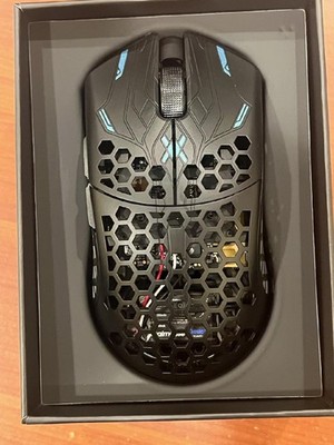 Finalmouse Ultralight ULX Lion (Medium) NEW! Never Used! 