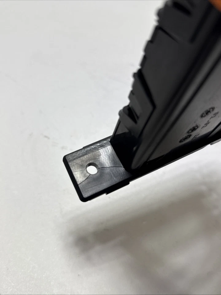 BMW 335i E90 E91 E92 E92 2007-2013 tablero delantero derecho portavasos bandeja OEM Foto 4 de 4