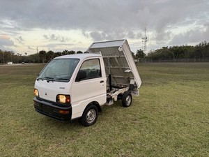 1998 Mitsubishi Minicab 4WD. Dump. Low Milage.