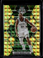 2022-23 Panini Mosaic #66 Khris Middleton Reactive Yellow
