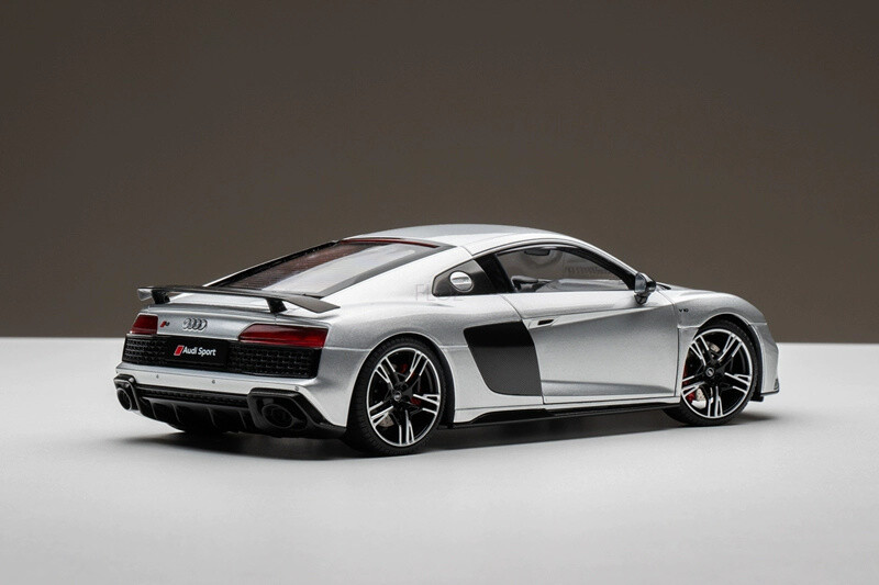 【値下げ可】Audi R8 V10 Plus 特別版 1:18 1/18 Audi R8V10 Plus (Red) SPECIAL EDITION [46629] | Toy