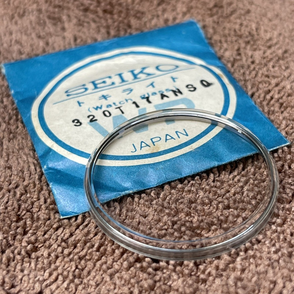 NEW OLD STOCK ORIGINAL CRYSTAL FOR SEIKO 7006-6000 7006-6009 7006