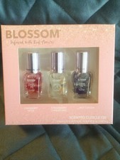 BLOSSOM SCENTED CUTICLE OIL SET REAL FLOWERS CRANBERRY, STRAWBERRY, COCOA 
