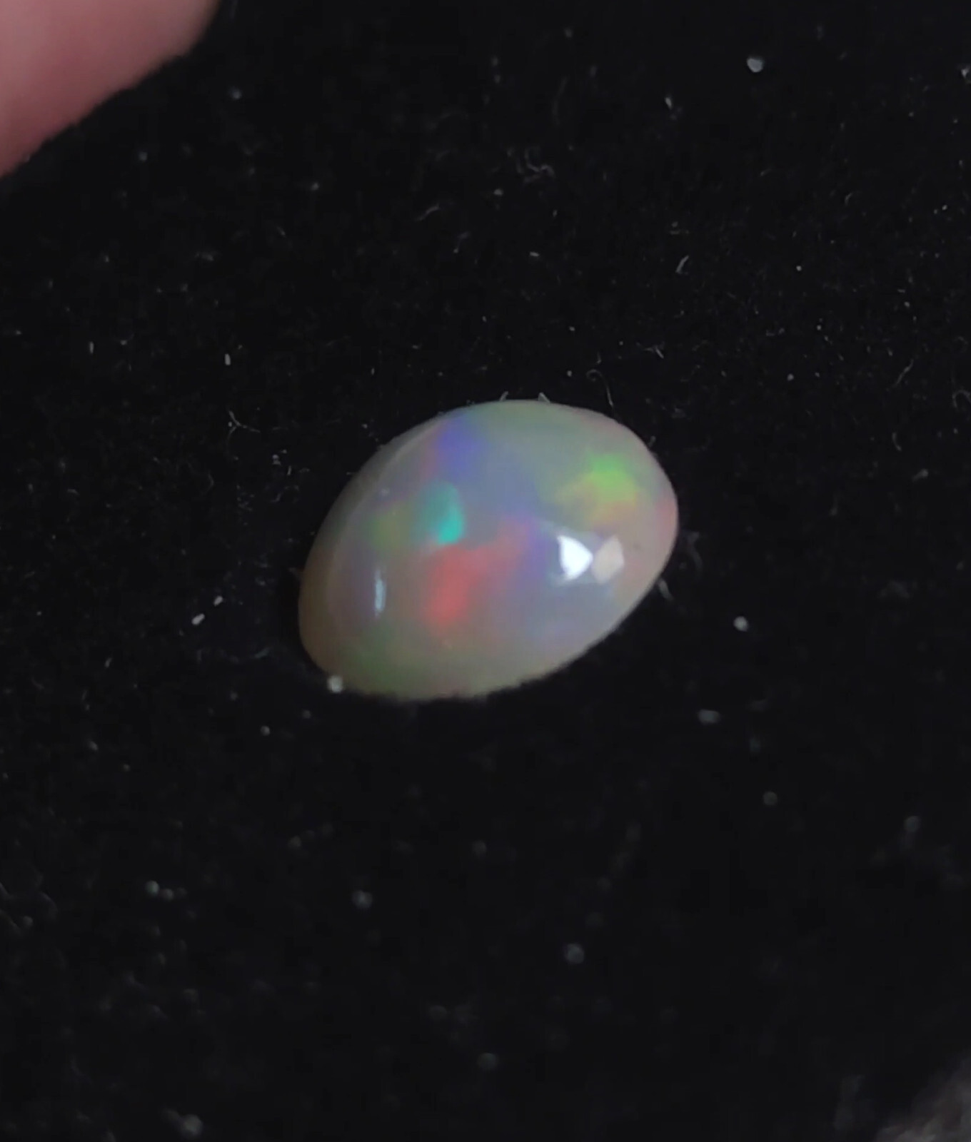 Opale blanche d'Éthiopie naturelle 1,11 carats, cabochon rond de haute joaillerie