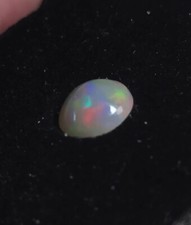Cabochon (n°19) rond d’Opale Welo blanche d’Ethiopie de 1,11 cts
