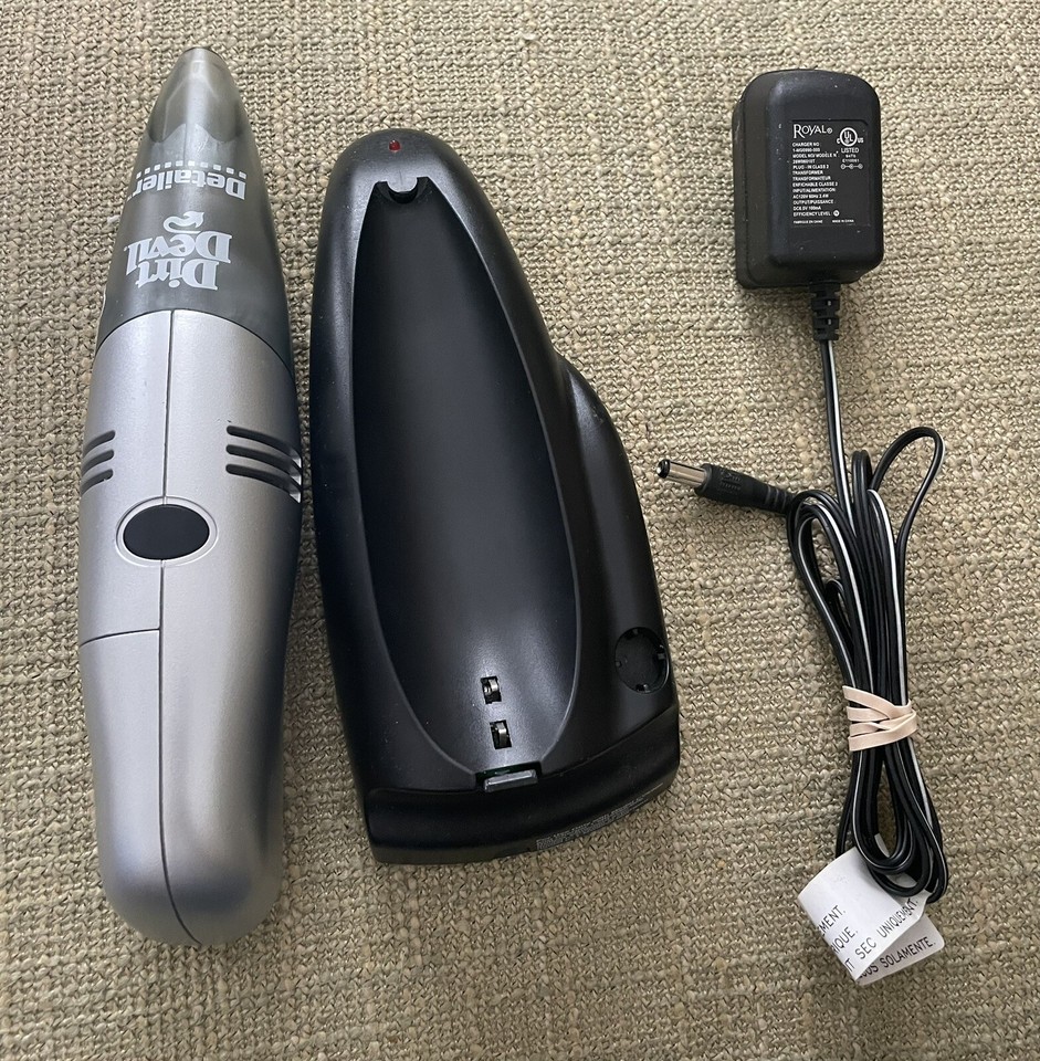 Dirt Devil Detailer Cordless Vacuum Cleaner with Charger Base CV2000