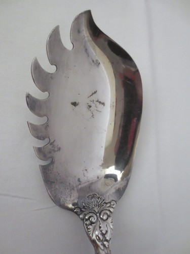 GORHAM CHRYSANTHEMUM MACARONI SERVER 10 1/2" Electroplated - Picture 3 of 8