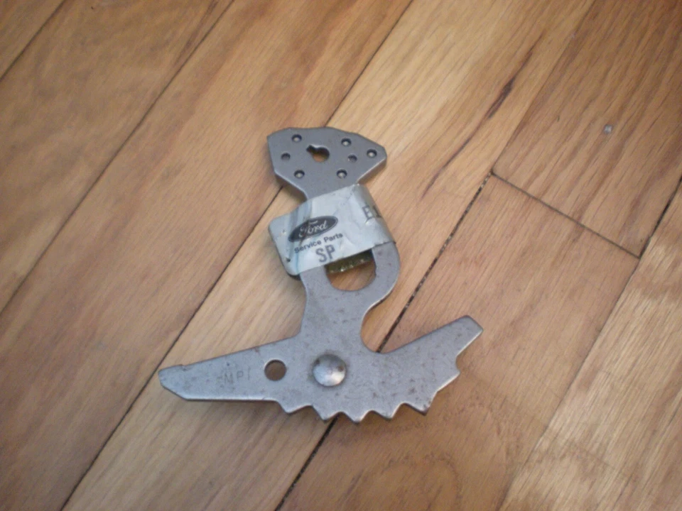 Новый из старых запасов 1980-1989 Ford Mustang AOT ручной рычаг фиксатора клапана E1AZ-7A115-A - Изображение 2 из 3