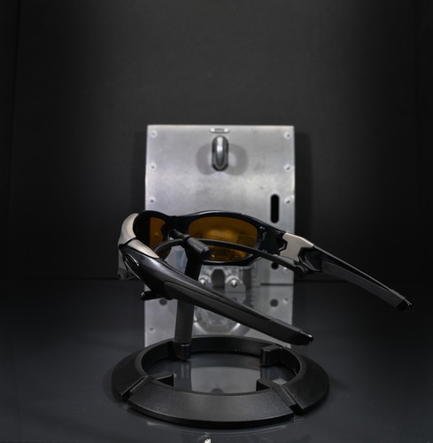 Oakley Pit Boss II Matte Black-w/Black Iridium Polarized Lenses+Oakley Vault+Bag - Picture 7 of 11