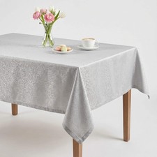 Ivory Jacquard Wedding Tablecloth Classic Polyester Dining Cover