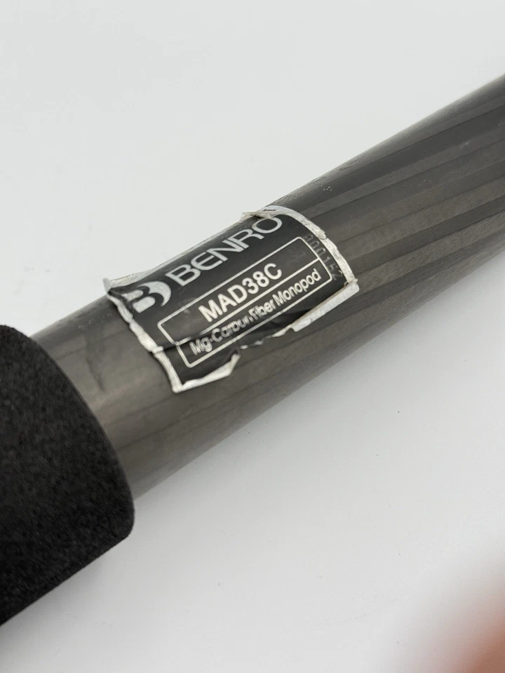 Benro C38F Carbon Fiber Monopod ~ Flip Lock Legs with Oben Head BA-0 / BO 1111 - Image 3 of 4