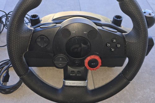 Volante Logitech per PS3 - Foto 2 di 8