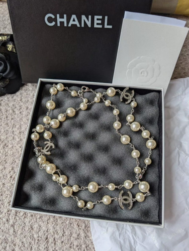 🗣📢 CHANEL CCS logo pearl necklace with silver tone hardware 24C.