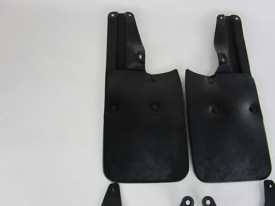 1995-2004 Toyota Tacoma Mud Guard Flaps OEM Front & Rear Complete Set Of 4 - Image 4 of 4
