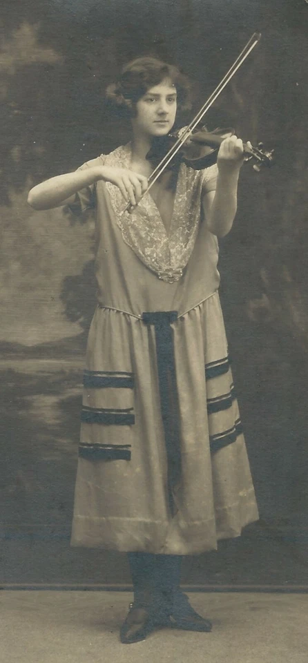 PORTRAIT OF A PRETTY YOUNG WOMAN AND HER VIOLIN : VINTAGE PHOTOGRAPH - Image 2 of 3
