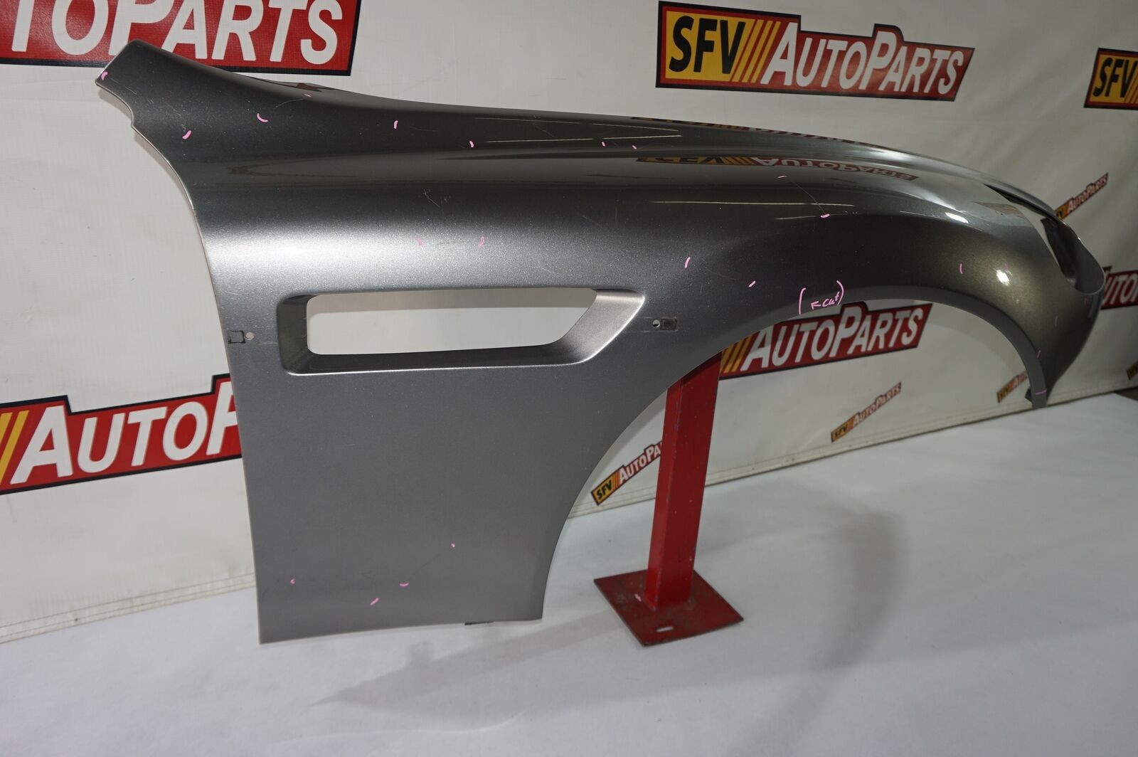 ASTON MARTIN DBS FENDER RIGHT PASSENGER 2007 2008 2009 2010 2011 8D33-16005-AG