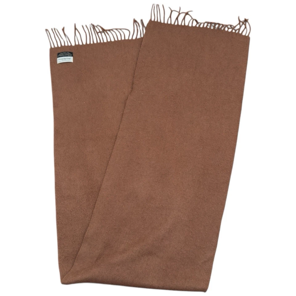 "Bufanda Saks Fifth Avenue 100 % cachemir moca marrón con flecos 52""x11""" Foto 2 de 4