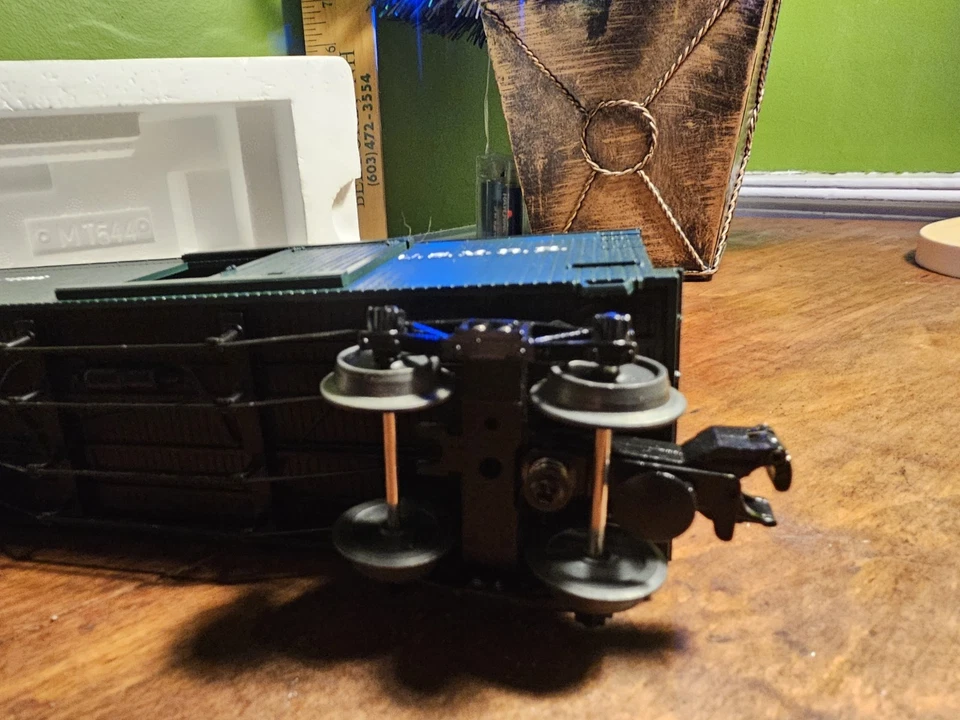 MTH 30-74026 Rail King Civil War UNION ARMY 19th Century 34' Green Box Car w Box - Image 4 of 4