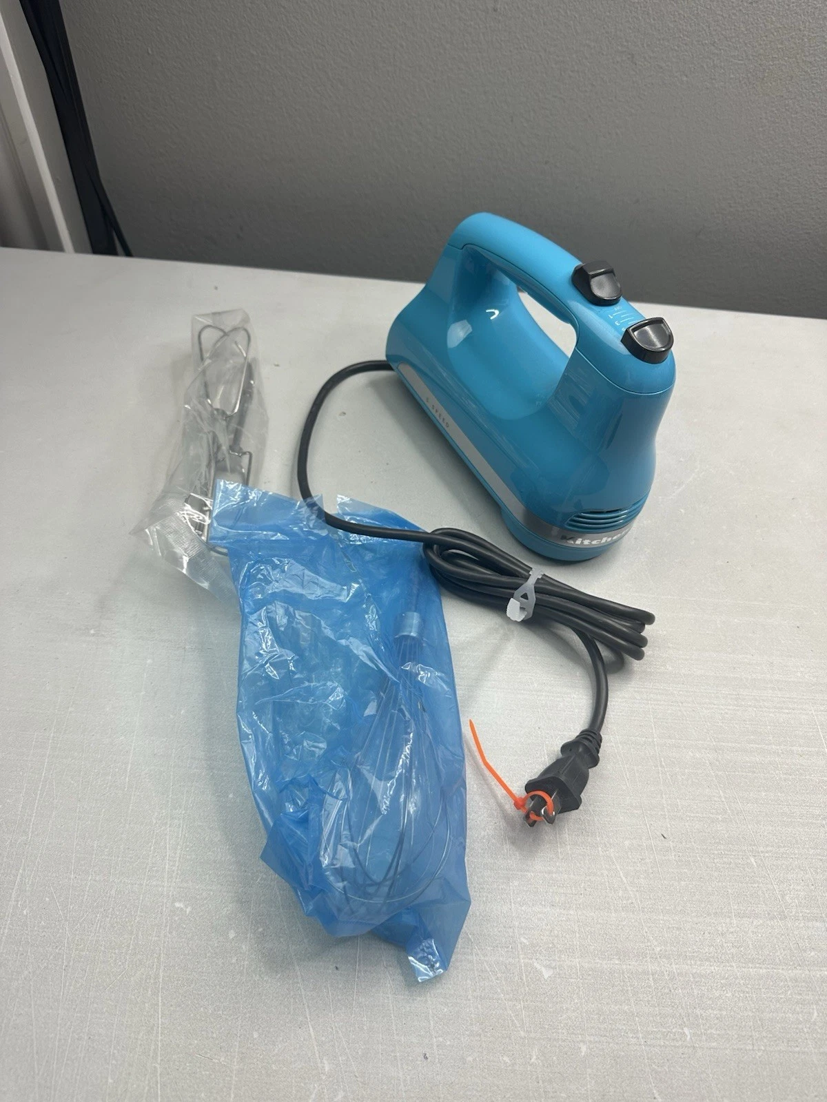 New KitchenAid Professional 5-Speed Hand Mixer Teal ~ KHM517QCL
Opens in a new window or tab