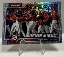 2026 Topps Series 1 Washington Nationals Sandglitter Parallel #266 NM-MT