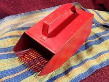 NICE OLDER RED COLOR FULL METAL BERRY PICKER SWEDEN SWEDISH