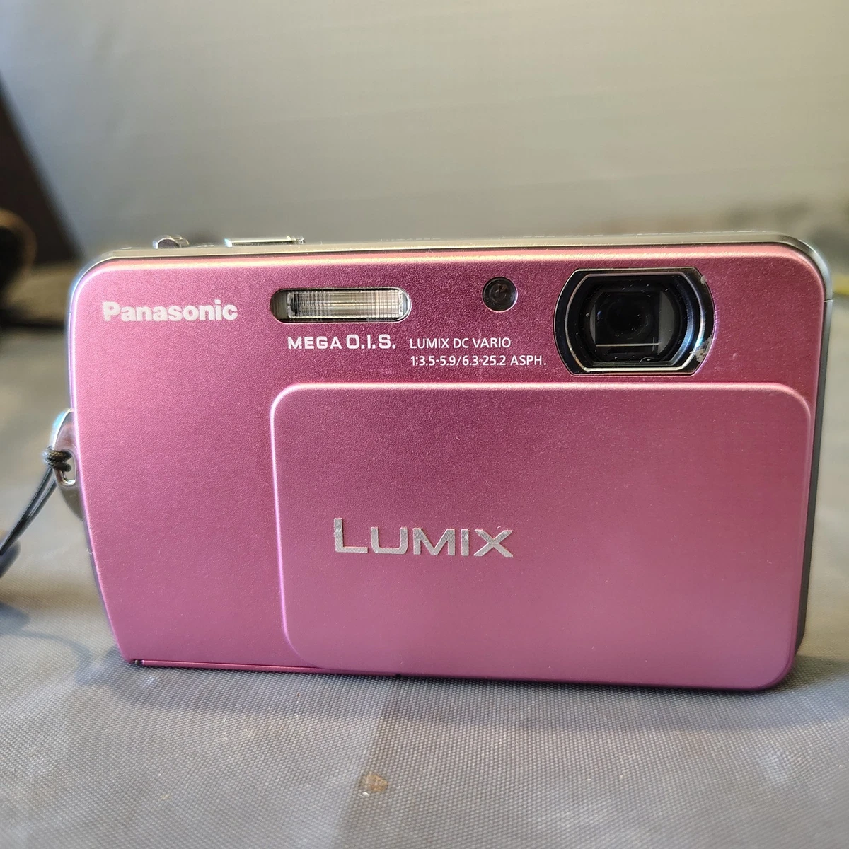 Preços baixos em Câmeras digitais Panasonic 3-9.9x Resolução
