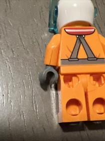 LEGO cty0826 Coast Guard City Female Rescuer Scuba Diver Mask Cracked Torso Arm