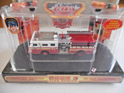 Seagrave Code 3 Collectible Fire Engine 71 City of New York 1:64 + Box