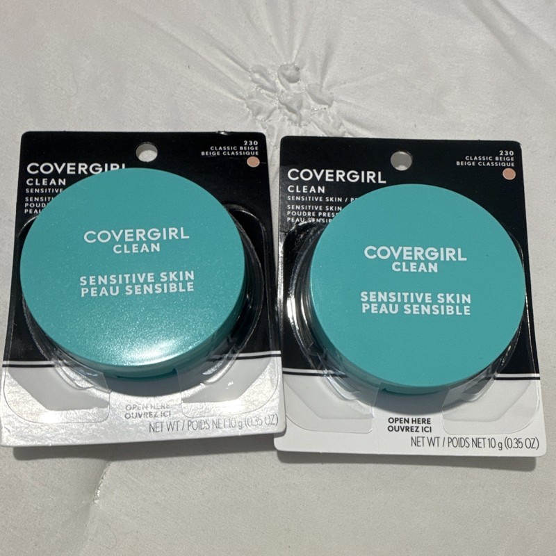 COVERGIRL Clean Sensitive Skin Pressed Powder Classic Beige 230 0.35 oz Matte