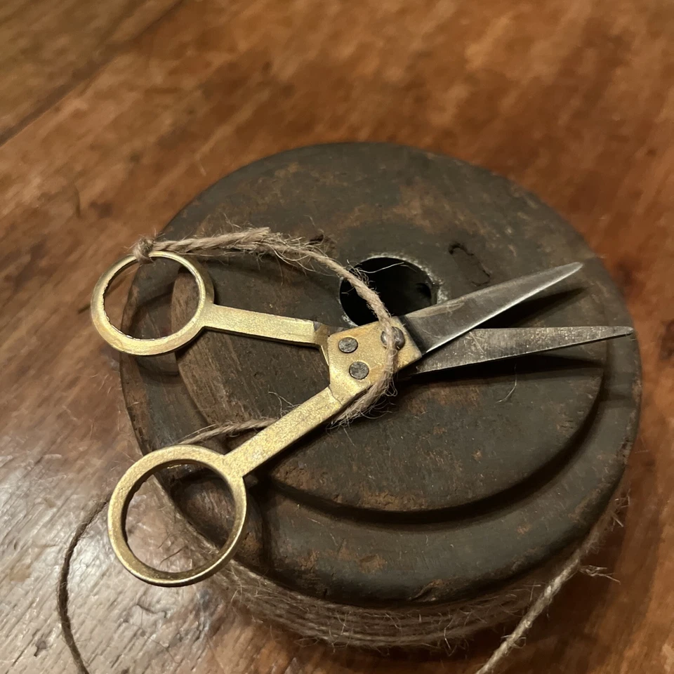 Primitive Decor Antique Wood Spindle Base With Useable Twine & Iron Scissors - Image 2 of 4