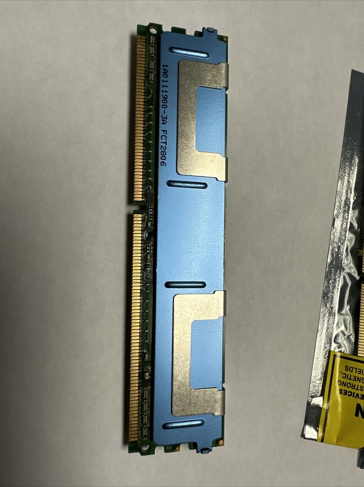 Micron 2GB PC2-5300P-555-12-J0, MT36HTF25672PY-667D1, DDR2 Server RAM, Lot of 4 - Image 3 of 4