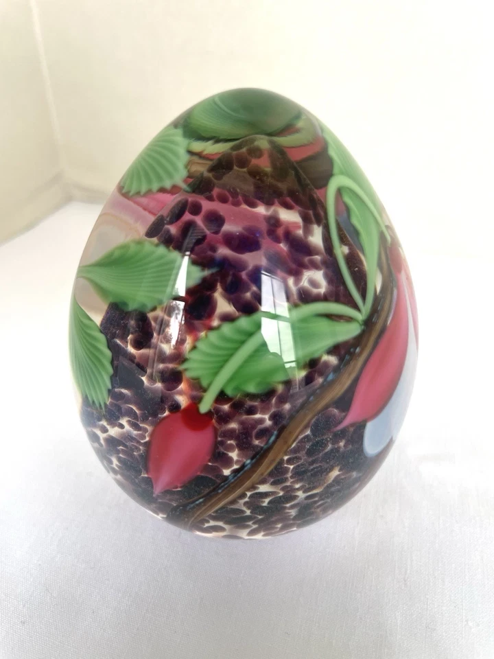 Orient & Flume Art Glass Fuchsia Egg Paperweight 94/250 By E Alexander - Image 4 of 4