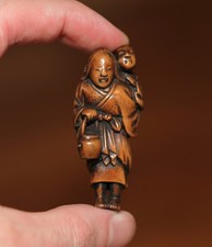 antique Japanese carved boxwood netsuke of a mother & child. 19th century. MEIJI