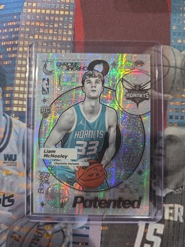 2025 Topps Chrome Liam McNeeley Base (RAW)