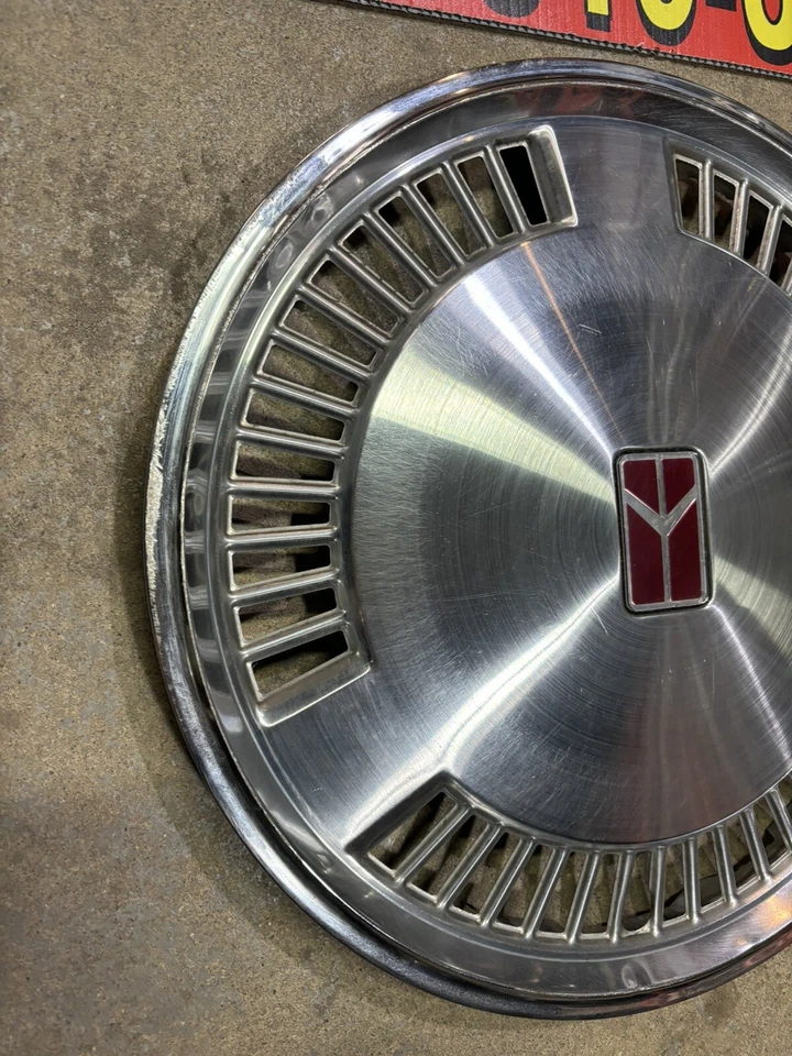 1990-Oldsmobile Calais AchievaFwd 14” Used Hubcap 1 Oem Rare P/N 22576076 4112 - Image 3 of 4