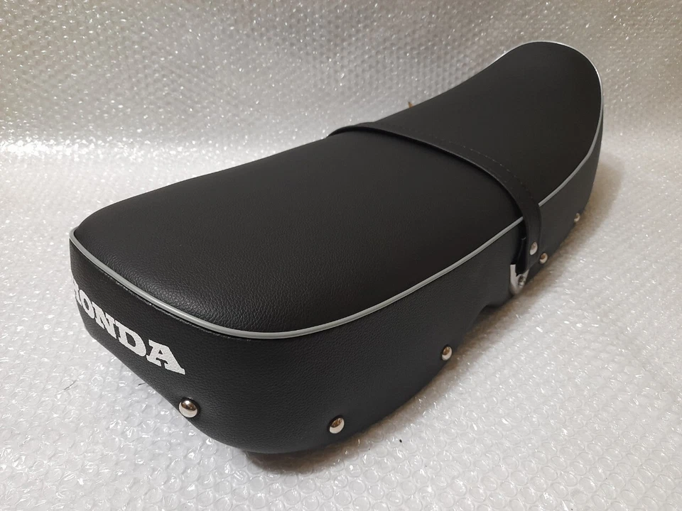 Honda CB450 CB 450 1965-1968 negro bombardero estilo clásico asiento de sillín de motocicleta. Foto 2 de 4