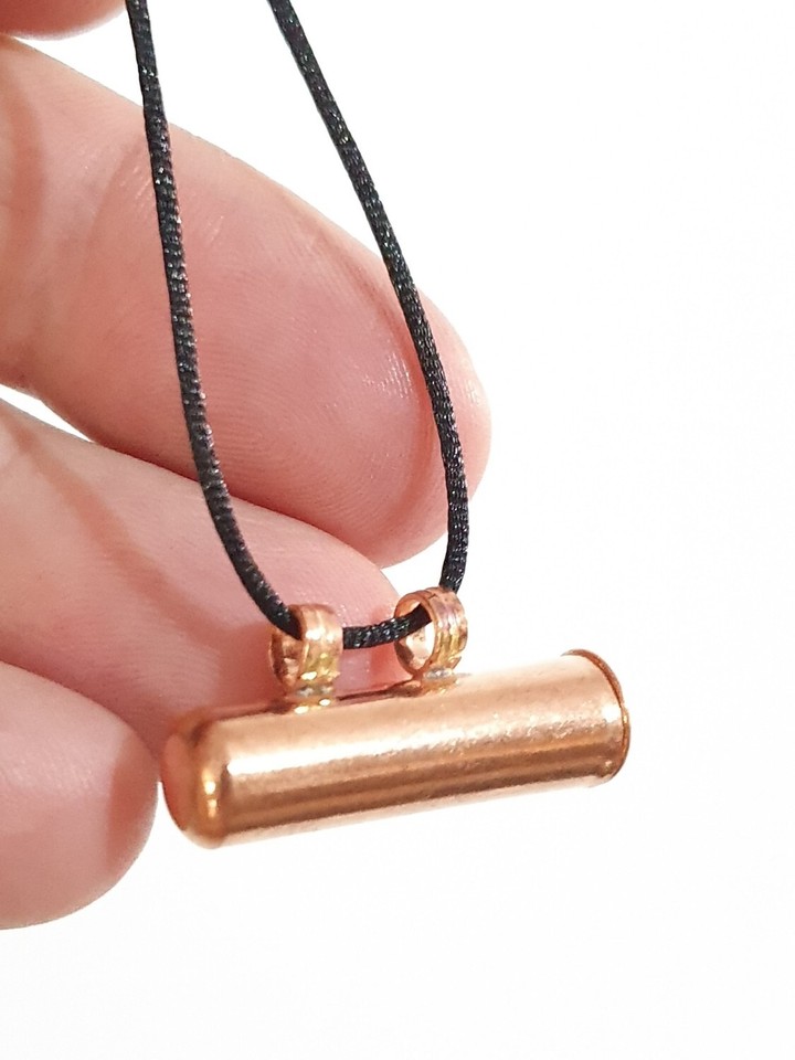 Collier avec pendentif en forme de cuillère à priser Secret Bullet Doré, Métal