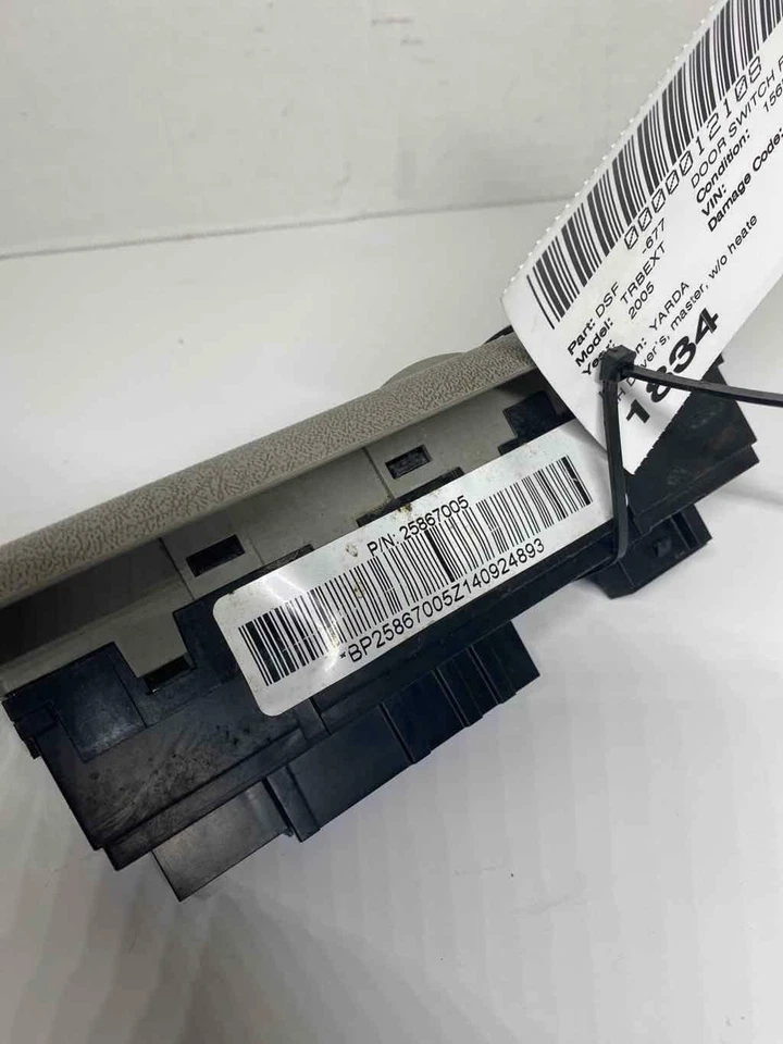 05 TRAILBLAZER EXT Front Door Master Switch 28567005 - Image 4 of 4