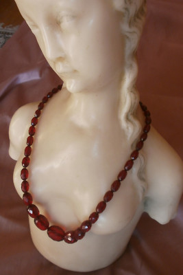 Collier Art Déco En Perles D'ambre Dark Cherry - 52 Grammes - Occasion Vintage